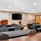 White Pine Inn & Suites
