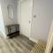 Square Flat - En-Suites - Luxury - 6 Guests - 阿宾登