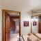 Royal Queen Suite Pool-Spa Ski-in out Gym, Sauna, Laundry, BBQ - بريان هيد