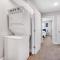 Luxury keyless free WiFi exit 11 - Clarksville