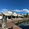 Goldy House, logement vue mer , jacuzzi 10min port et aéroport - Baimbridge
