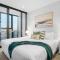 Gorgeous City Views 70th Floor 3BR Apartment with Pool and Gym