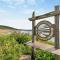 Byron - Luxury Self-Catering Coastal Apartment at the Heart of Woolacombe with Heated Indoor Pool & Gym - 4 Minutes Walk to Beach! 6 Middlecombe