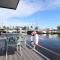 Spend the night on the water in Lemmer - 莱米尔