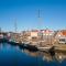 Spend the night on the water in Lemmer - 莱米尔