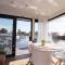 Spend the night on the water in Lemmer - 莱米尔