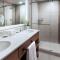 Great Ski in or Ski out 2BD condo at resort with spa, restaurant, and pool - ستيمبوت سبرينغز