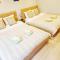 Tamatsukan 玉津館, Detached Hse, JR Tsuruhashi 7min, Kansai Airport 關西空港 57 mins, Namba 6 mins, Nihonbashi 4 mins, Universal Studio 37 mins, Nara 30 mins, Early Check In - أوساكا