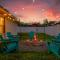 FALL SALE!!! BOOK TODAY! FREE HEATED POOL! EV Chger Firepit 3 King Rooms and Kid Rm plus Games