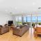 Views on Seascape - Beachfront accommodation
