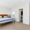 Views on Seascape - Beachfront accommodation