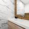 Canal View 1BR w Spa, Sauna, Pool & Gym
