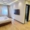 Calm & Classy 2BR - 5 min to Airport - 开罗