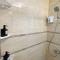 Calm & Classy 2BR - 5 min to Airport - 开罗