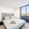Central located 2 bedroom Apartment in Canberra with Parking