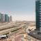 Skyline Studio Apartment with Balcony in Dubai Marina - Dubaj