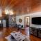 Charming 1BR Cabin with Netflix & Workspace - غاستونيا Charming 1BR Cabin with Netflix & Workspace - غاستونيا