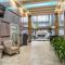 2BR Spacious Condos Downtown New Orleans