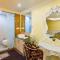 Yellow Pagoda Hotel