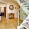 Luxurious 4 Bedroom New England Style Villa - Trewhiddle V9
