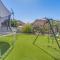 Family-Friendly Retreat with Pool - Near Westgate! - غليندال