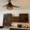 Scenic Lakefront Villa Escape - 阿莱曼