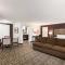 Clarion Inn & Suites Across From Universal Orlando Resort - Orlando