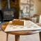 Pass the Keys Charming Edwardian Stone Cottage Countryside Views - Stainton