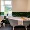 Pass the Keys Charming Edwardian Stone Cottage Countryside Views - Stainton