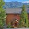 Amazing Views Outdoor Living Theater