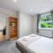 1 bedroom Flat in Egham sleeps 4 with parking - Englefield Green