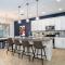 Modern 5BD, 4BA pool home in a golf resort community of Providence - 达文波特