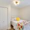 2 Mi to Hagar Beach Charming Home with Fire Pit! - بينتون هاربور