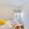 2 Mi to Hagar Beach Charming Home with Fire Pit! - بينتون هاربور