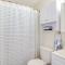 2 Mi to Hagar Beach Charming Home with Fire Pit! - بينتون هاربور