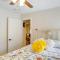 2 Mi to Hagar Beach Charming Home with Fire Pit! - بينتون هاربور