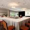 Holiday Inn Laval Montreal by IHG - لافال