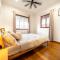 House of Fairy Wren -Charming Queenslander Cottage mins drive to Brisbane CBD and Gabba Stadium! - بريزبين