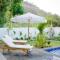 Villa Mercure - 2-bedroom Villa with private Pool & Garden
