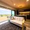 Luxury Absolute Ocean View Lodge - Waverley Town District