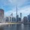 Millennium Binghatti Residence - Studio Apartment with Burj Khalifa View - Allsopp & Allsopp - Dubaj