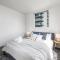 Modern Nomads Stunning City & River View 3BR with Carpark