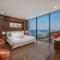 Yarra Ocean Suites Danang