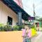 Les Fleurs House