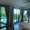 Penthouse Crystal Bay Apartments