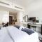 Lux Studio Apt in Damac Hills - Dubaj