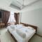 Rich Hotel