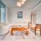 Chic 2BR with Iconic Dubai Eye and Palm Views - Dubaj