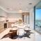 Chic 2BR with Iconic Dubai Eye and Palm Views - Dubaj