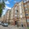Very Central,1GB fibre wifi, 2min to tube & Heathrow, free coffee, milk & snacks, 2 new TVs & sofabed - Londýn